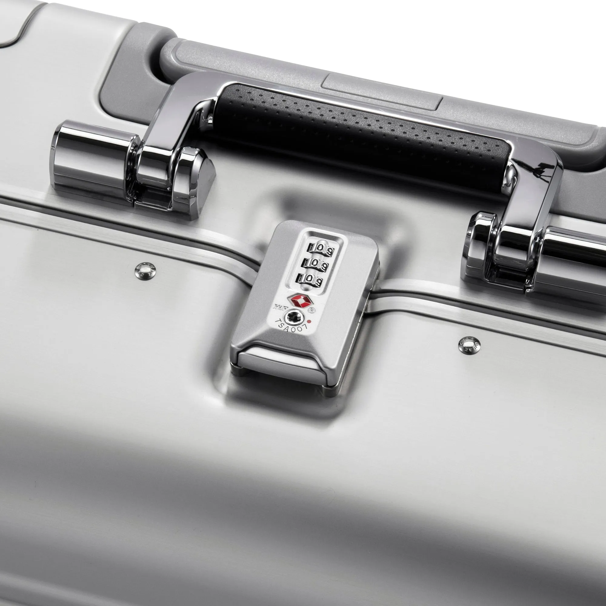 Classic Aluminum 3.0 | Business Case 28L