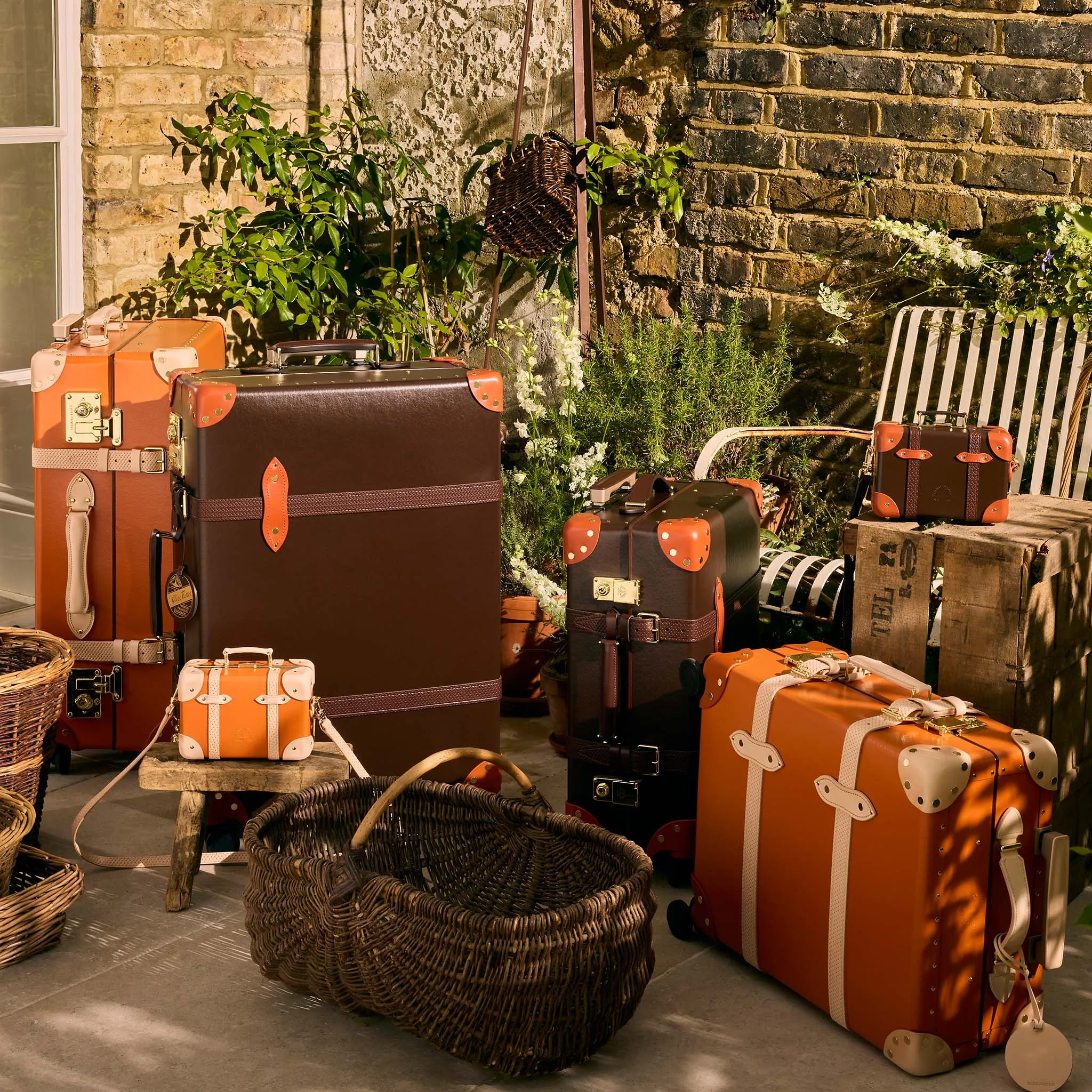Cotswolds · Micro Case | Orange/Natural/Gold