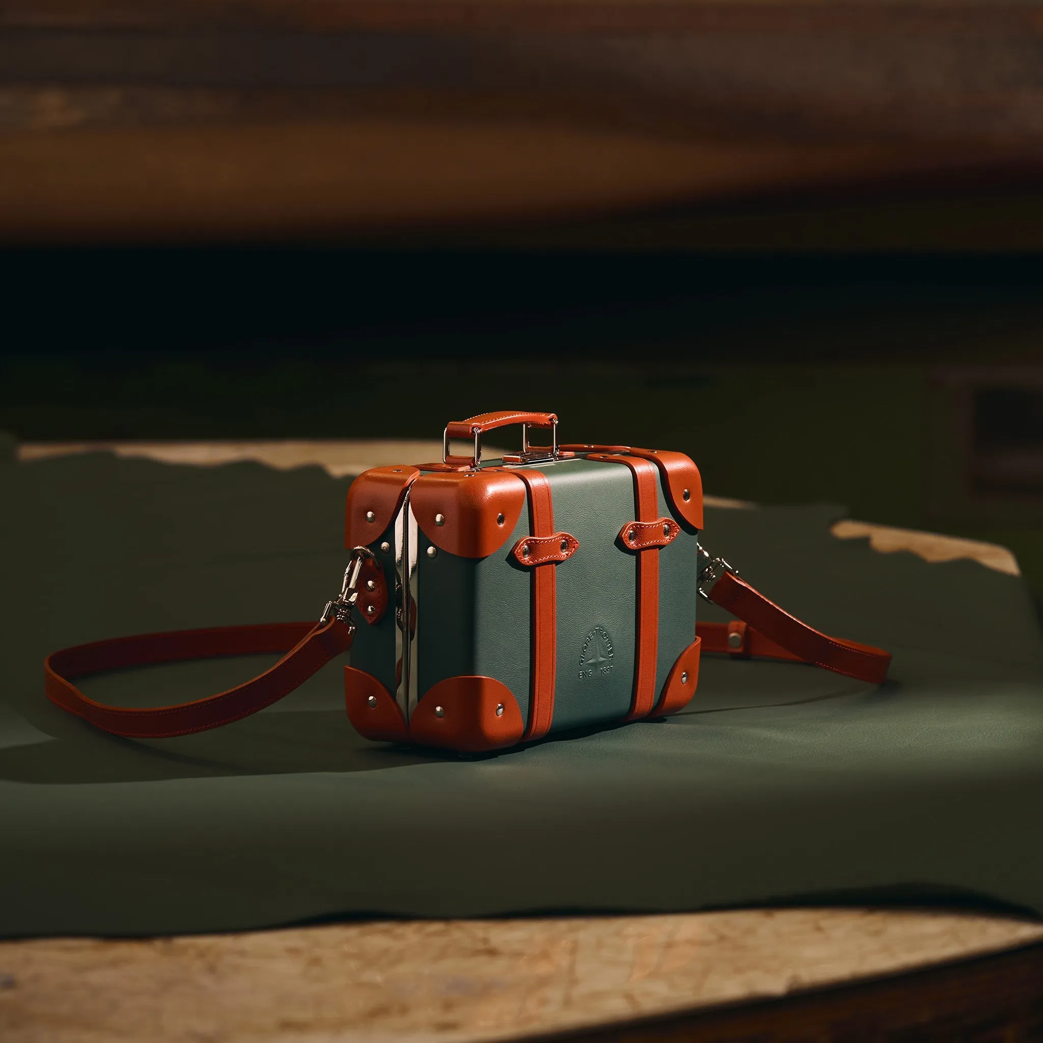 Crafted · Micro Case | Leaf/Orange/Chrome