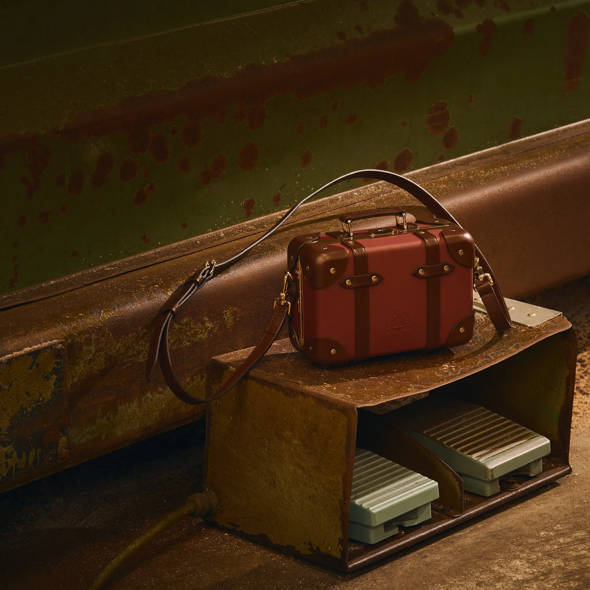 Crafted · Micro Case | Sherry Red/Burgundy/Gold