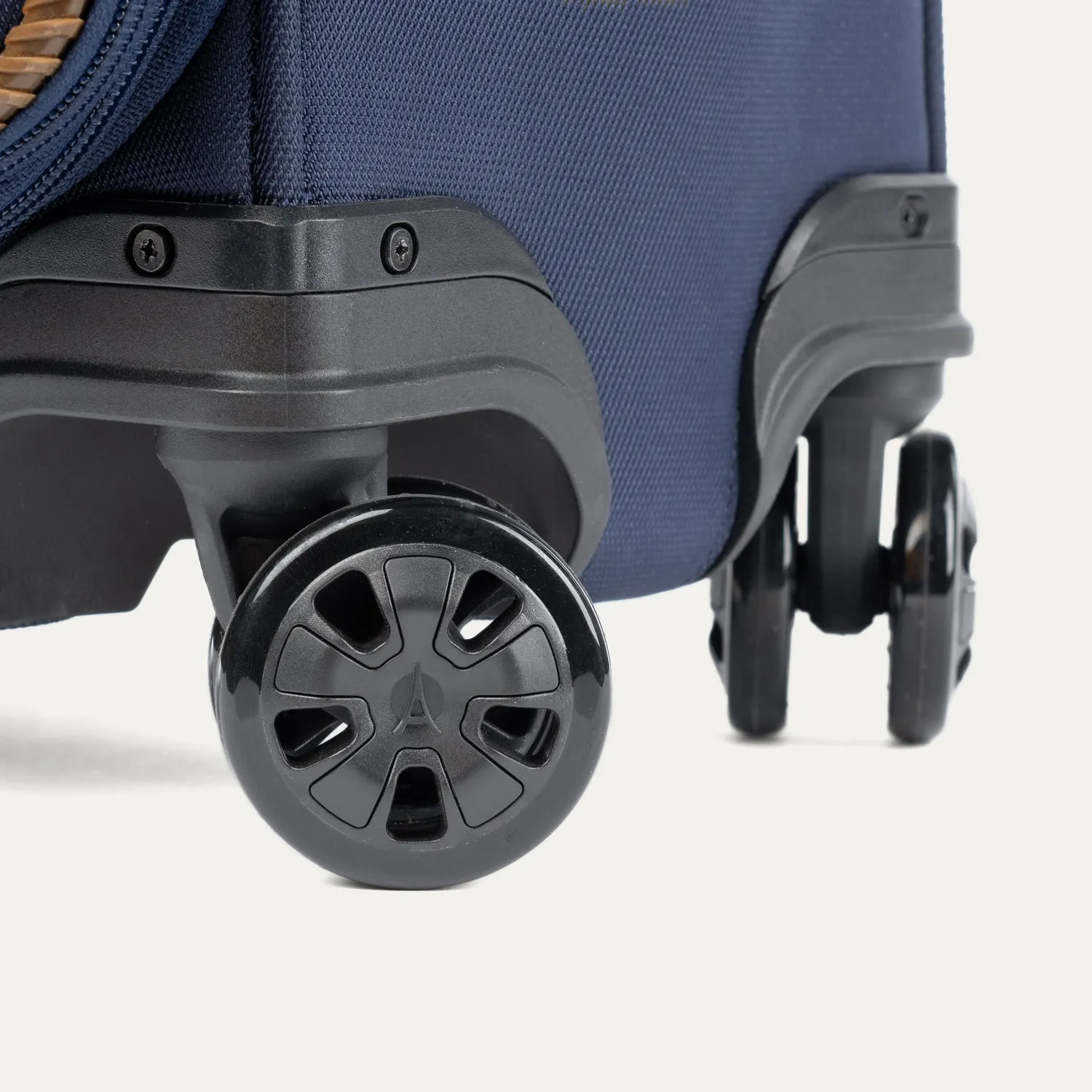 Crew™ Classic Carry-On / Large Check-In Set