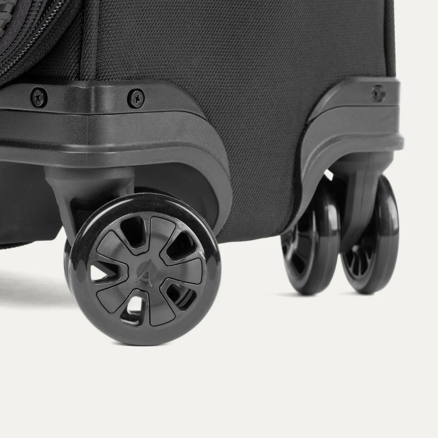 Crew™ Classic Carry-On / Large Check-In Set