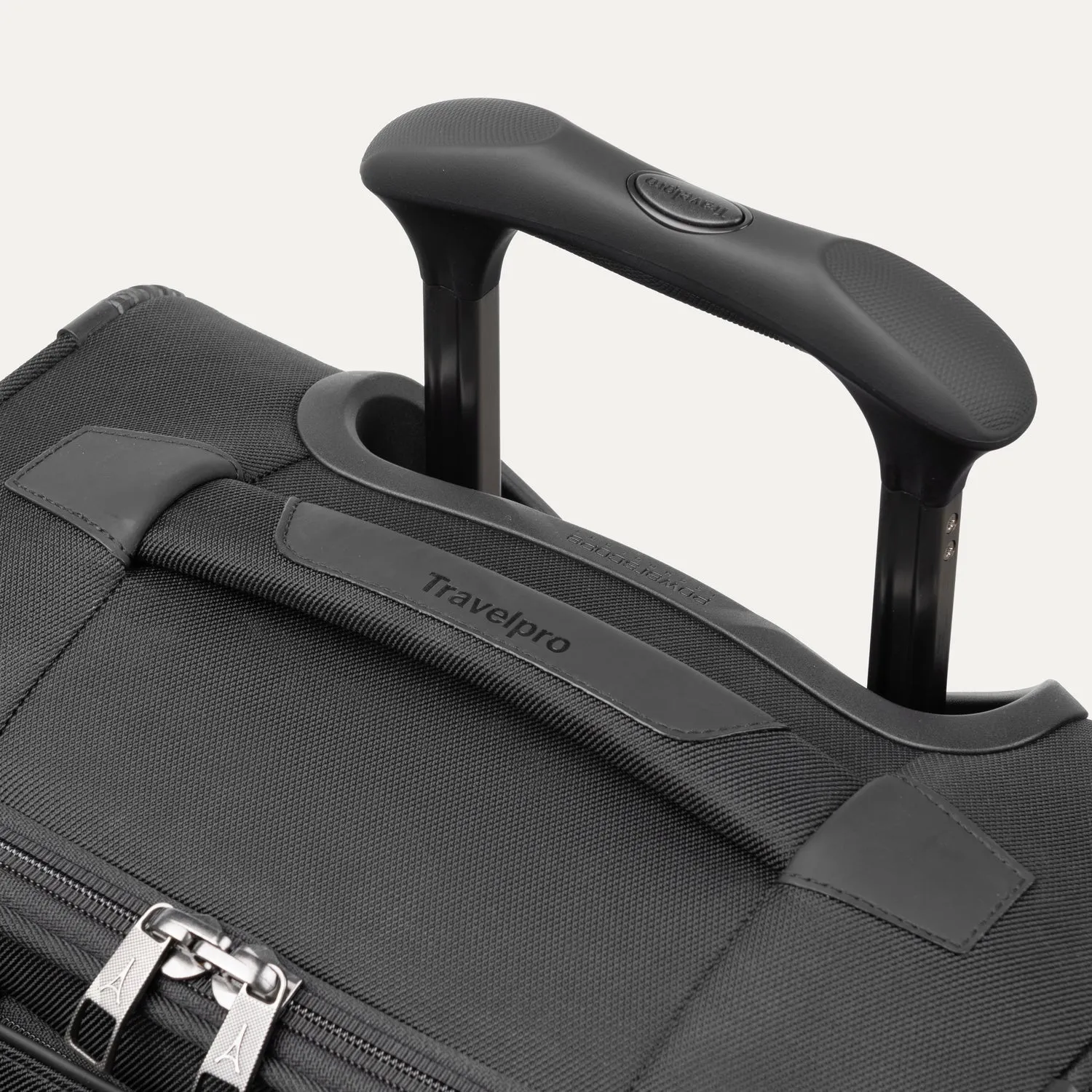 Crew™ Classic Carry-On / Large Check-In Set