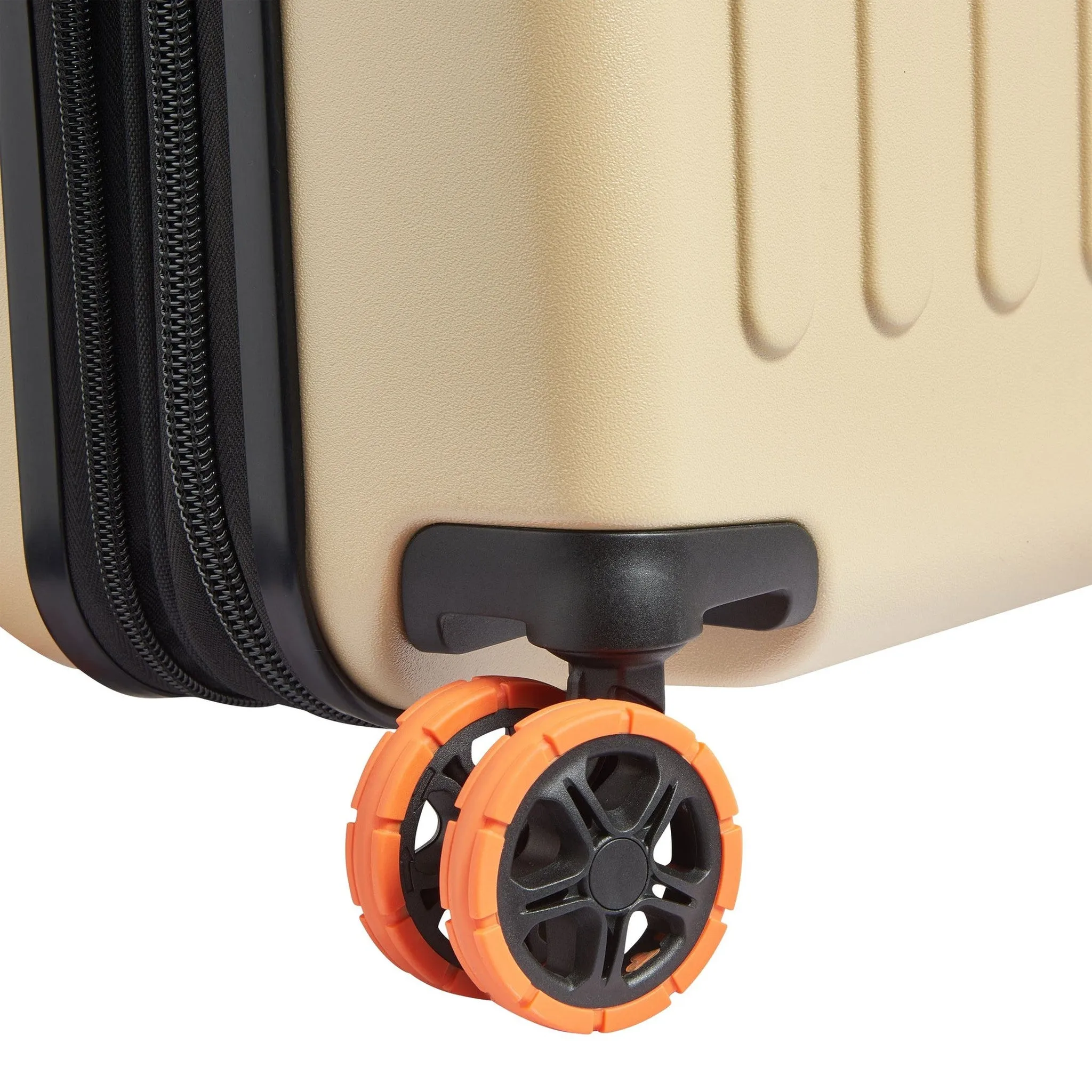 Delsey Jeep JH002B 20" Spinner Carry-On