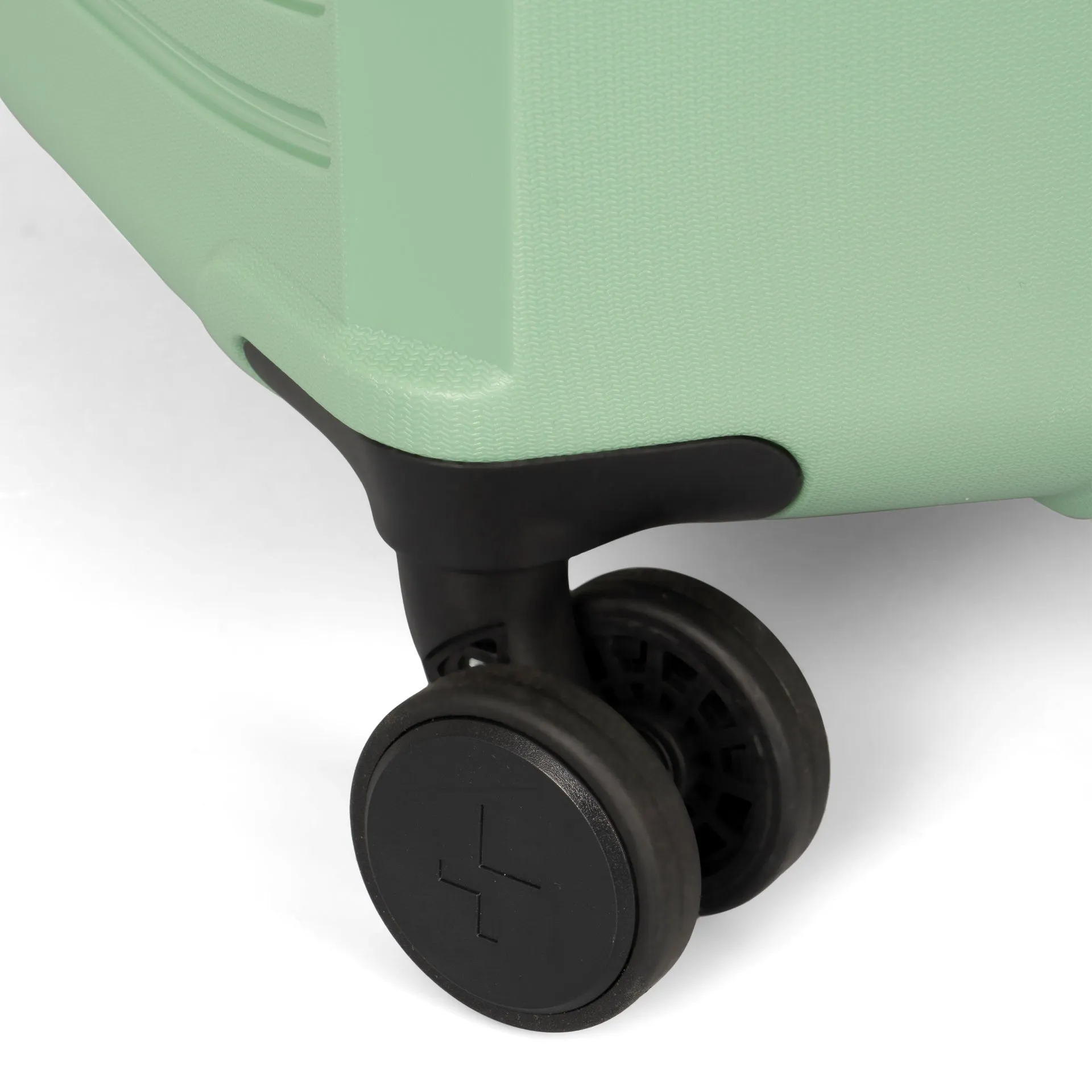Dynamo Hardside 31" Luggage
