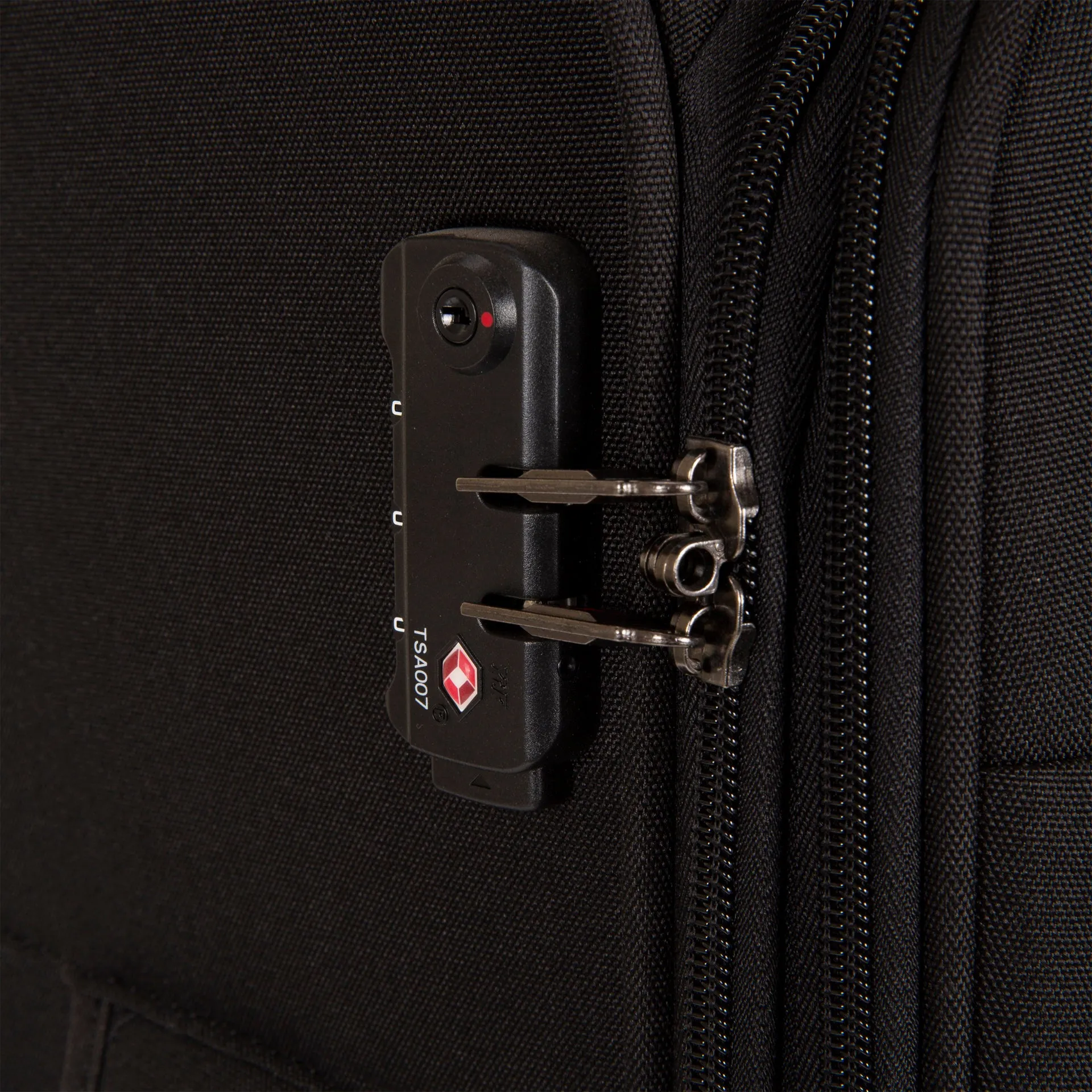 Fusion Softside 26" Luggage