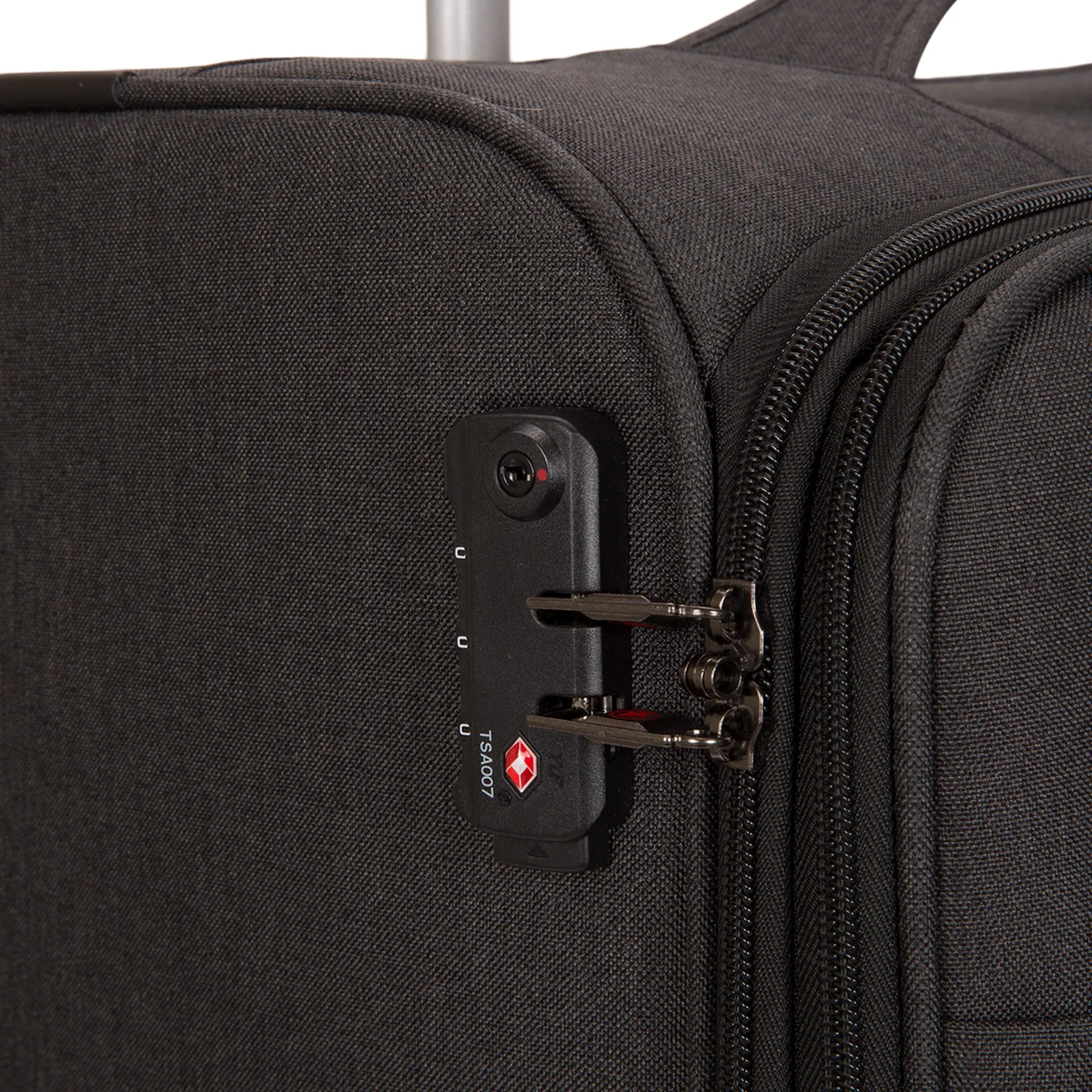 Fusion Softside 30.5" Luggage
