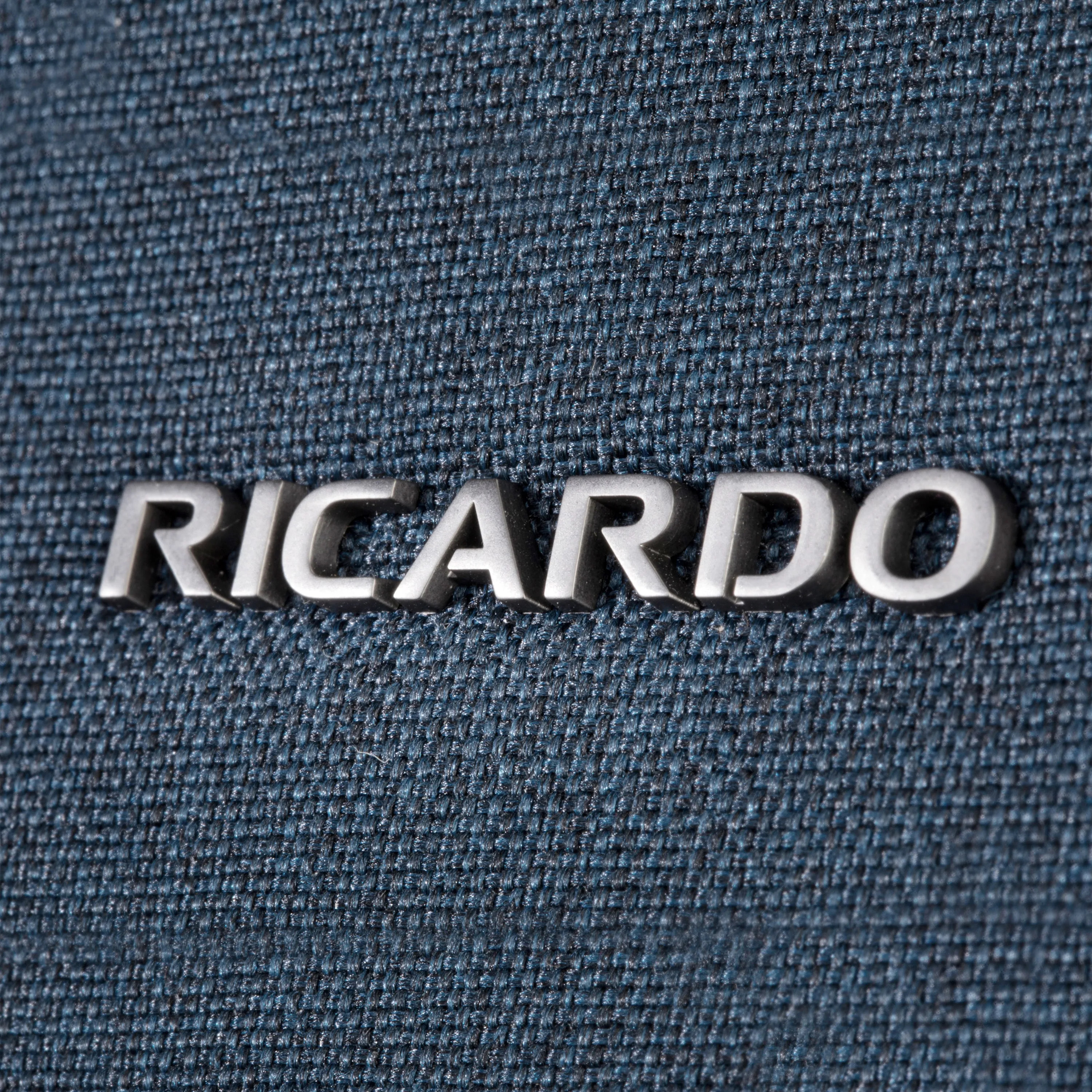Ricardo Beverly Hills Malibu 3.0 Carry-On Expandable Spinner Luggage