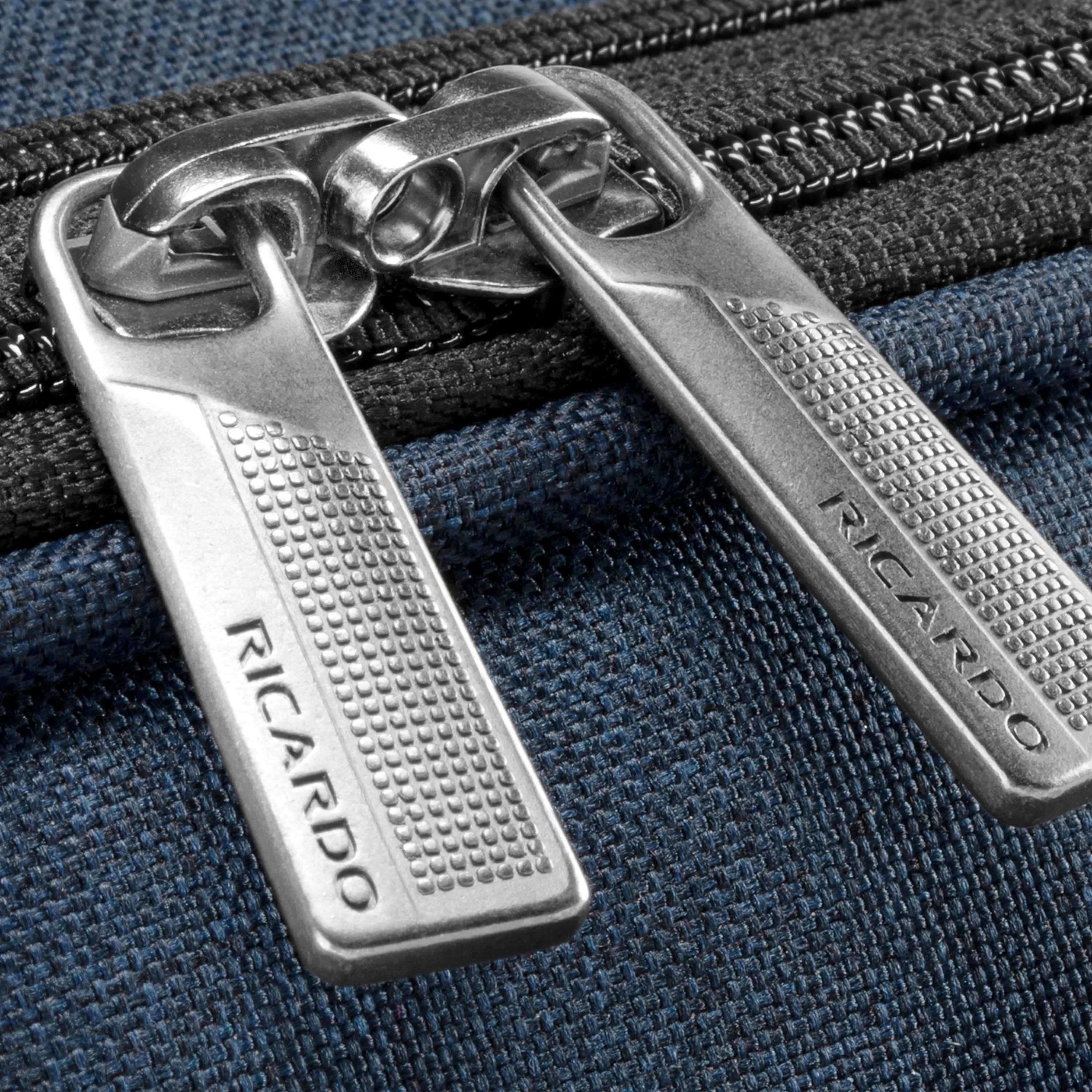 Ricardo Beverly Hills Malibu 3.0 Carry-On Expandable Spinner Luggage