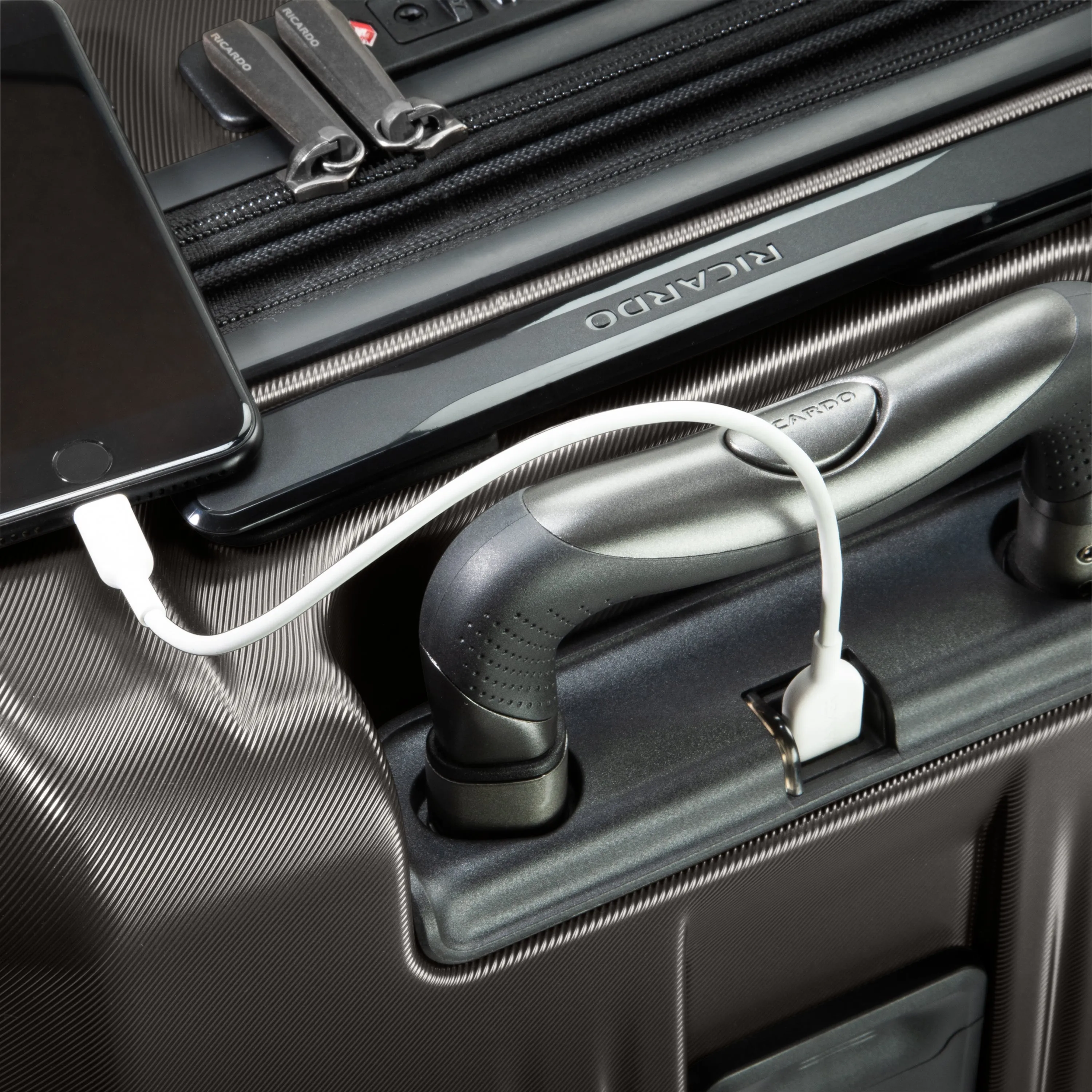 Ricardo Beverly Hills Montecito 2.0 Hardside Carry-On Expandable Spinner Luggage