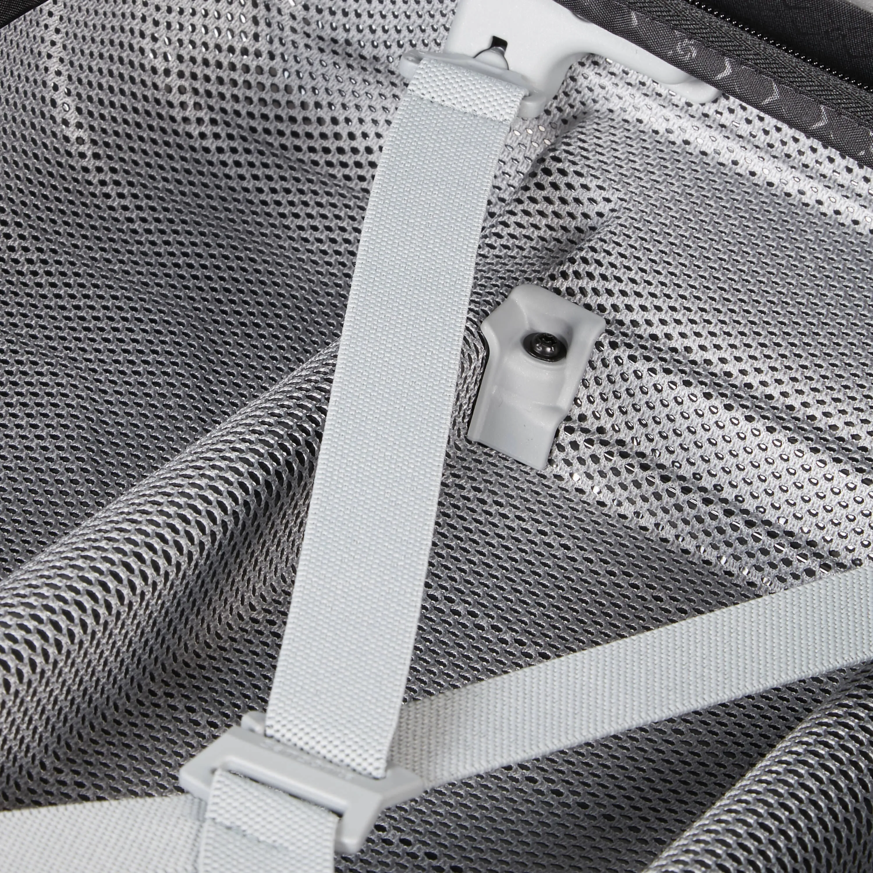 Samsonite Proxis Expandable Spinner Carry-On Luggage