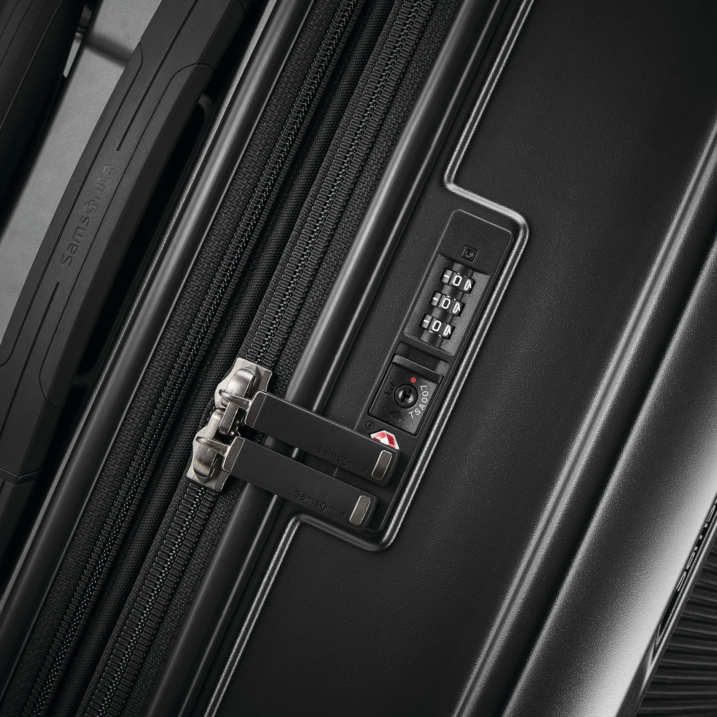 Silhouette 17 Medium Hardside Spinner