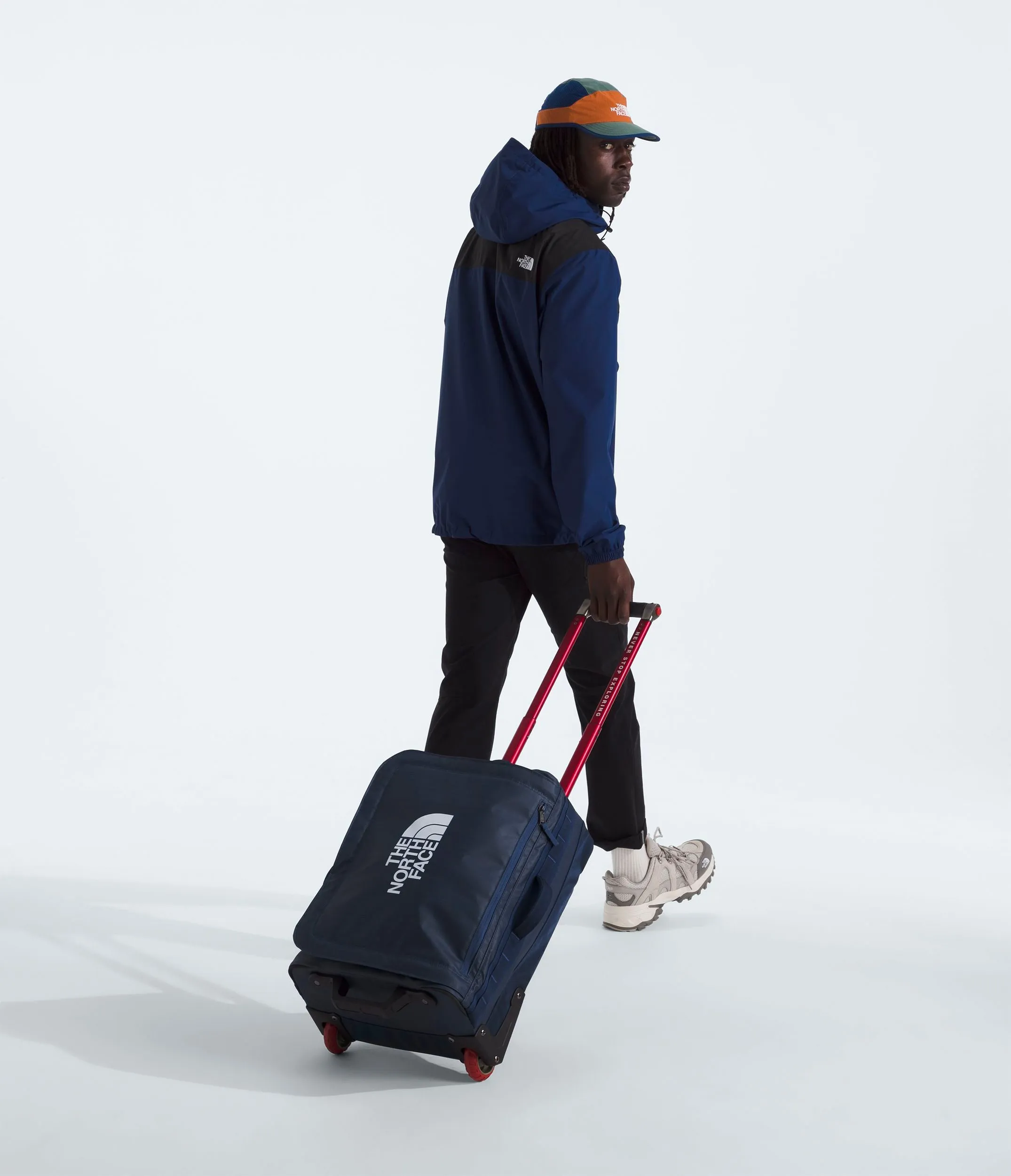 The North Face Base Camp Voyager 21" Roller
