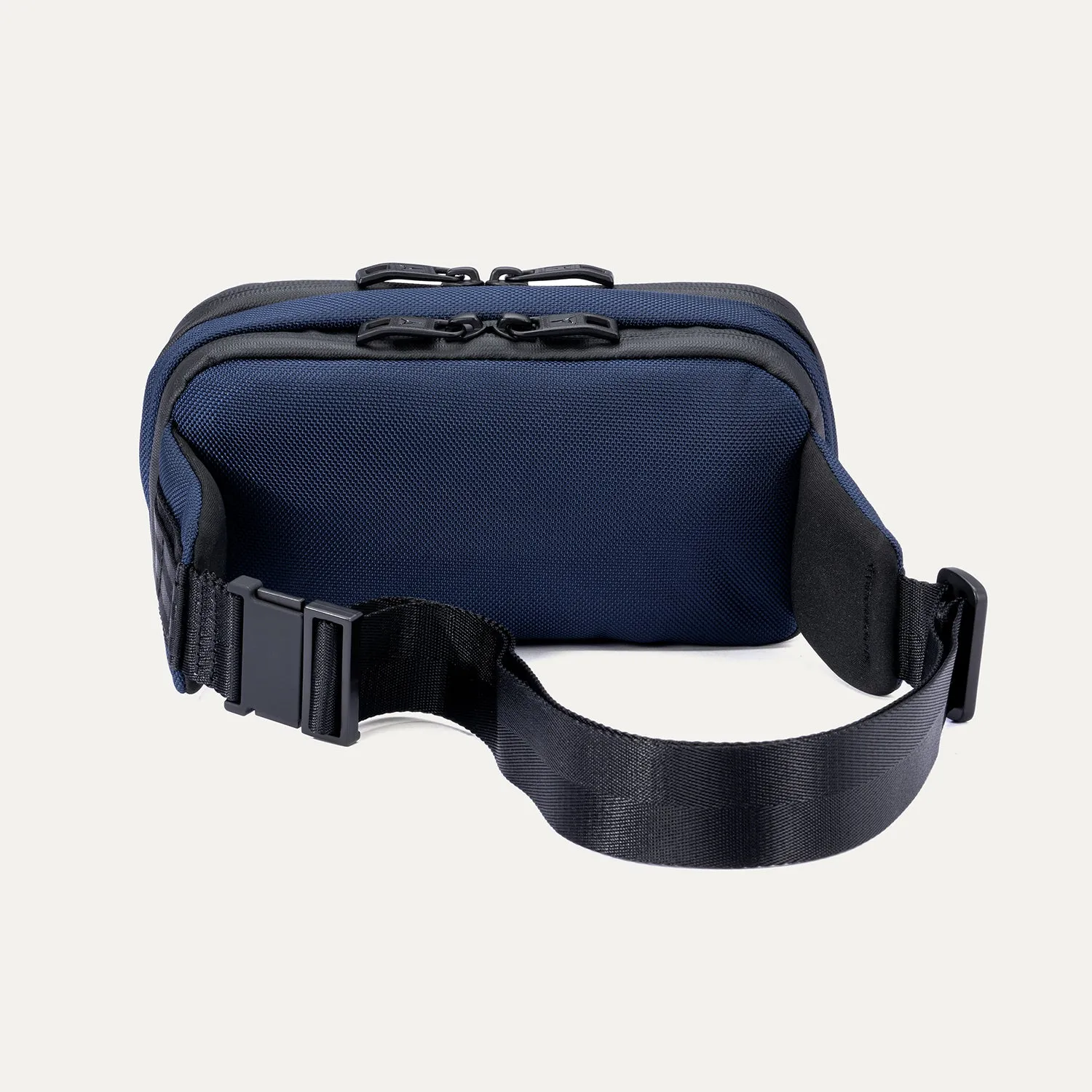 Travelpro® Altitude™ Sling 2L